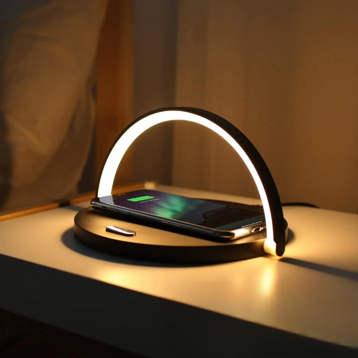 Modern Wireless Charging Dock | Sleek & Fast Qi Charger for Smartphones